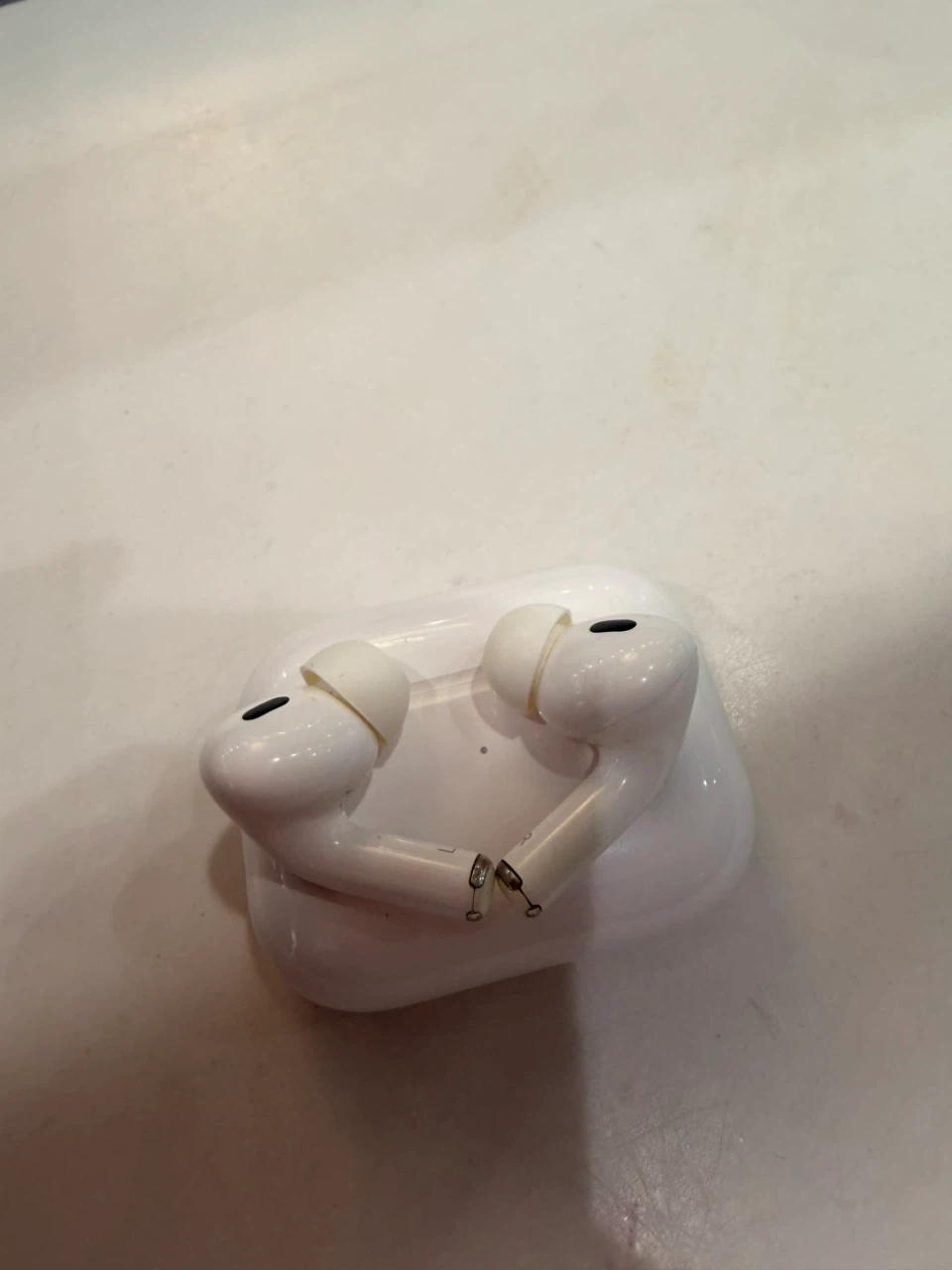 Fair Condition Apple AirPods Pro 2 - photo 2