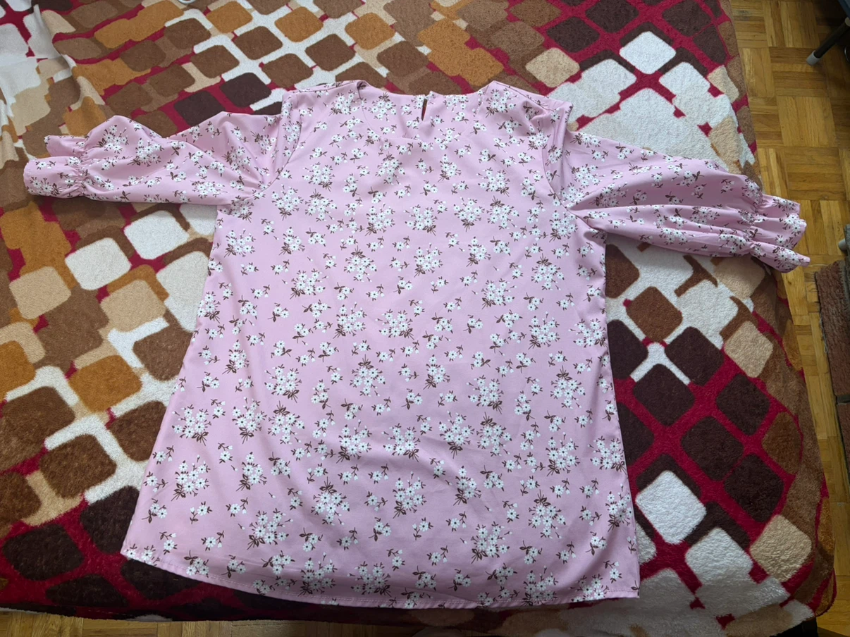 Pink floral print blouse- small size - photo 2