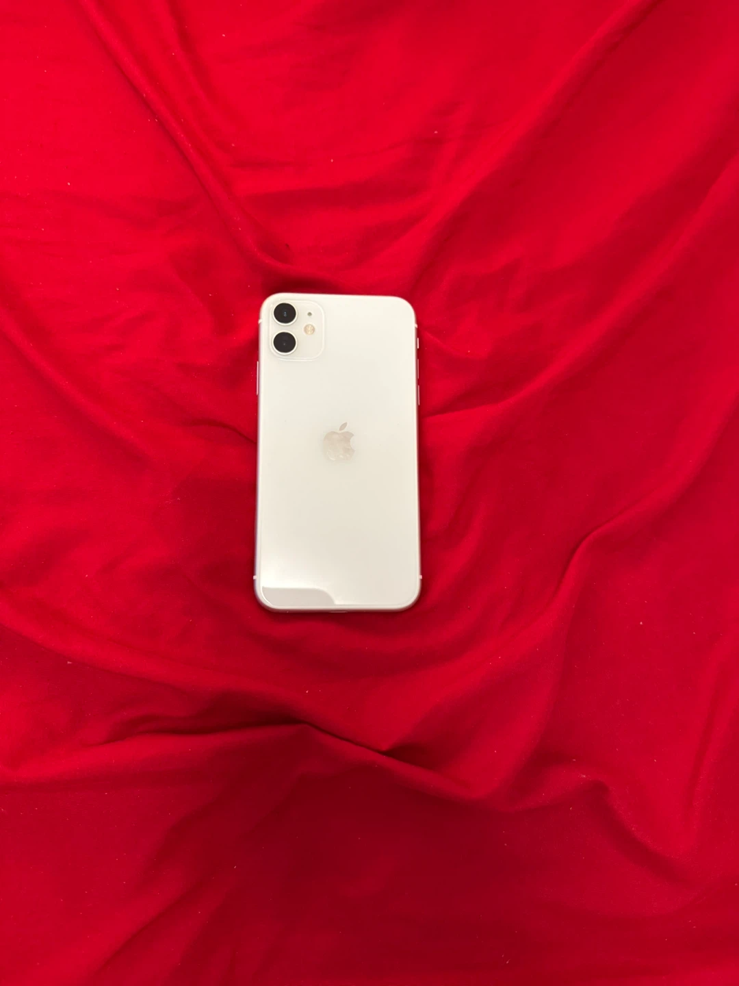 Apple iPhone 11 • White • 64 GB - photo 2