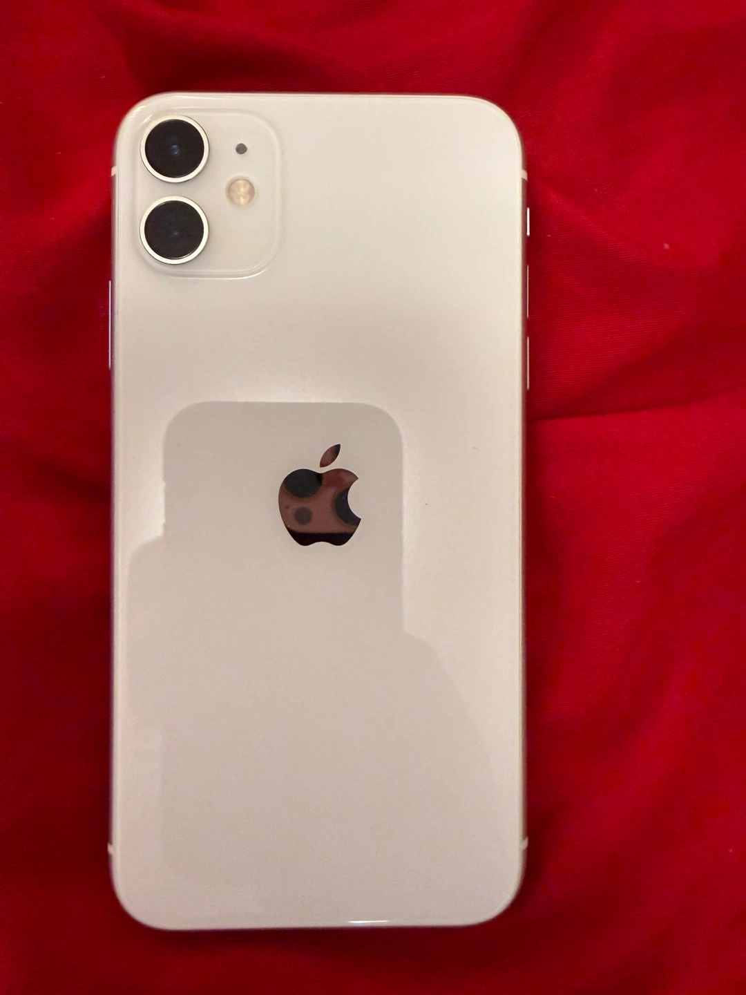 Apple iPhone 11 • White • 64 GB - photo 3