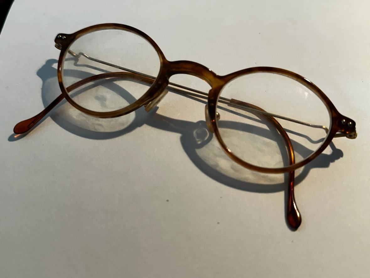 Vintage Round Honey Amber Glasses Wavy Gold Arms