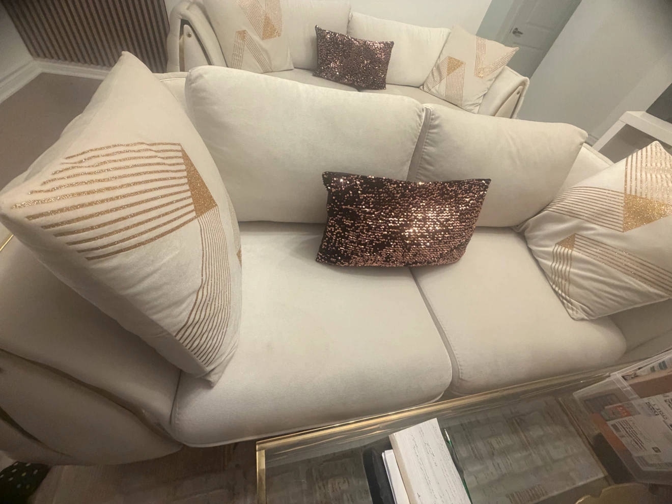 Cream tufted Turkish sofa with gold accents - photo 4