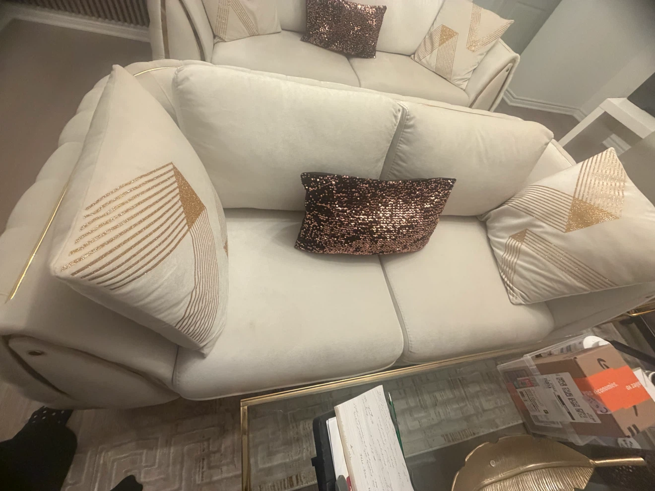 Cream tufted Turkish sofa with gold accents - photo 5