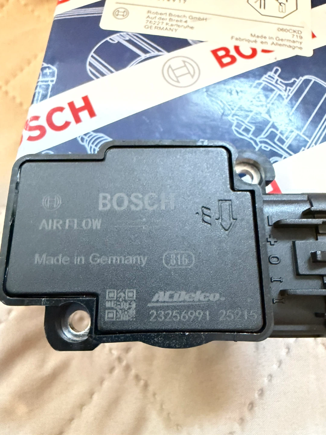 Bosch 10393948 Mass Air Flow Sensor Meter - photo 2