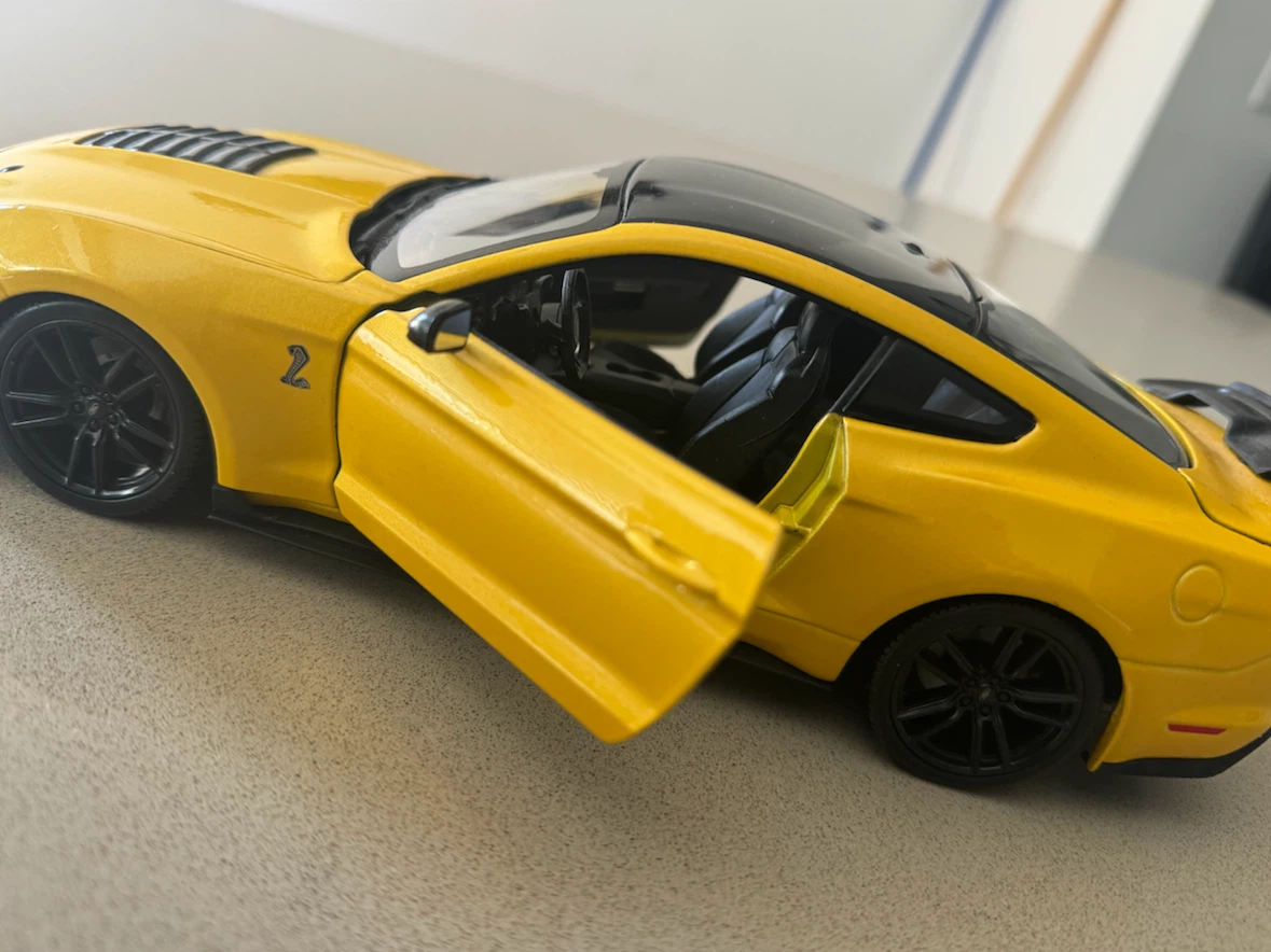 Ford Mustang Shelby Diecast Model Car