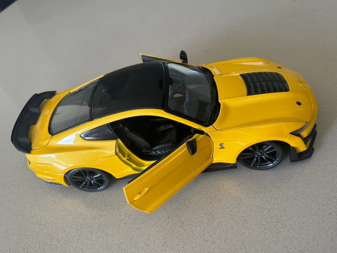 Ford Mustang Shelby Diecast Model Car - photo 2