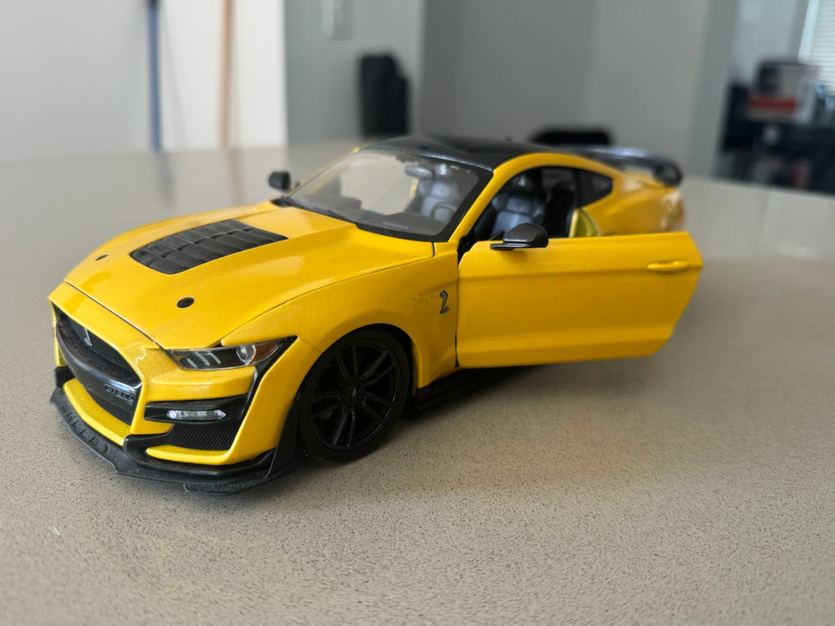 Ford Mustang Shelby Diecast Model Car - photo 5