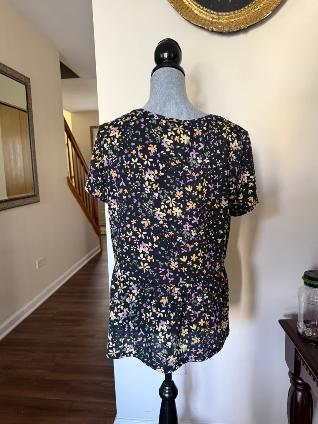 AGB Floral Peplum Top size large - photo 2