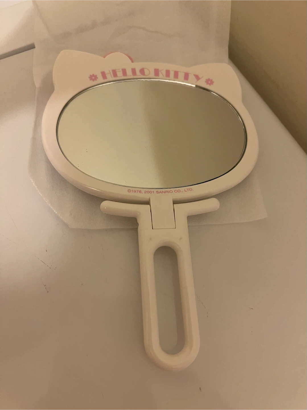 Sanrio Hello Kitty Hand Mirror - photo 2