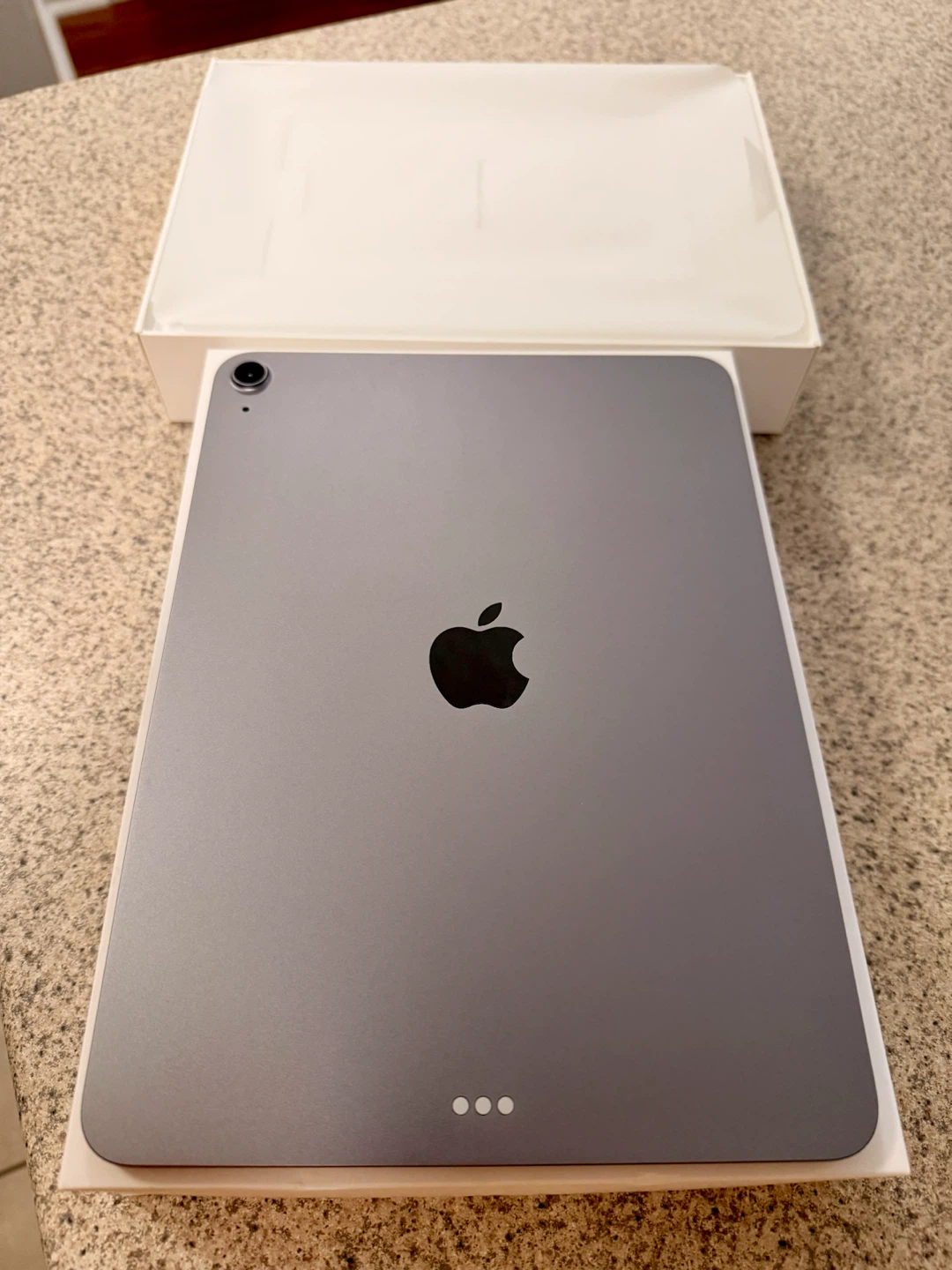 iPad Air M3 128GB - Like New, Warranty Until May 2027 - photo 4