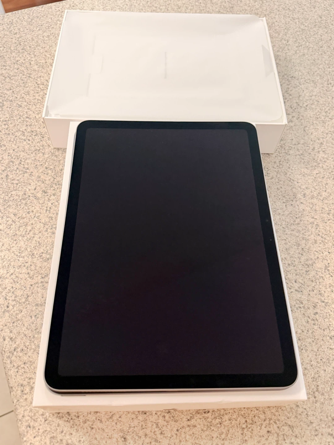 iPad Air M3 128GB - Like New, Warranty Until May 2027 - photo 5