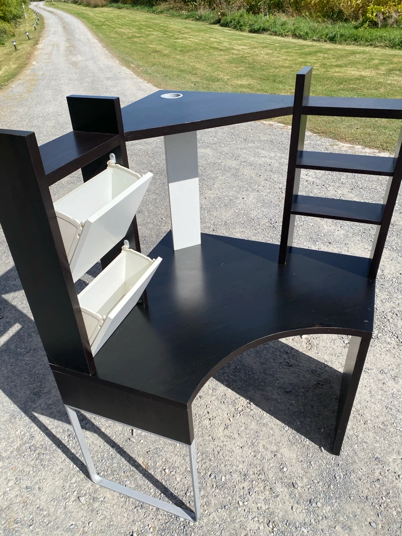 IKEA MICKE Desk / Workstation (CAN DELIVER) - photo 2