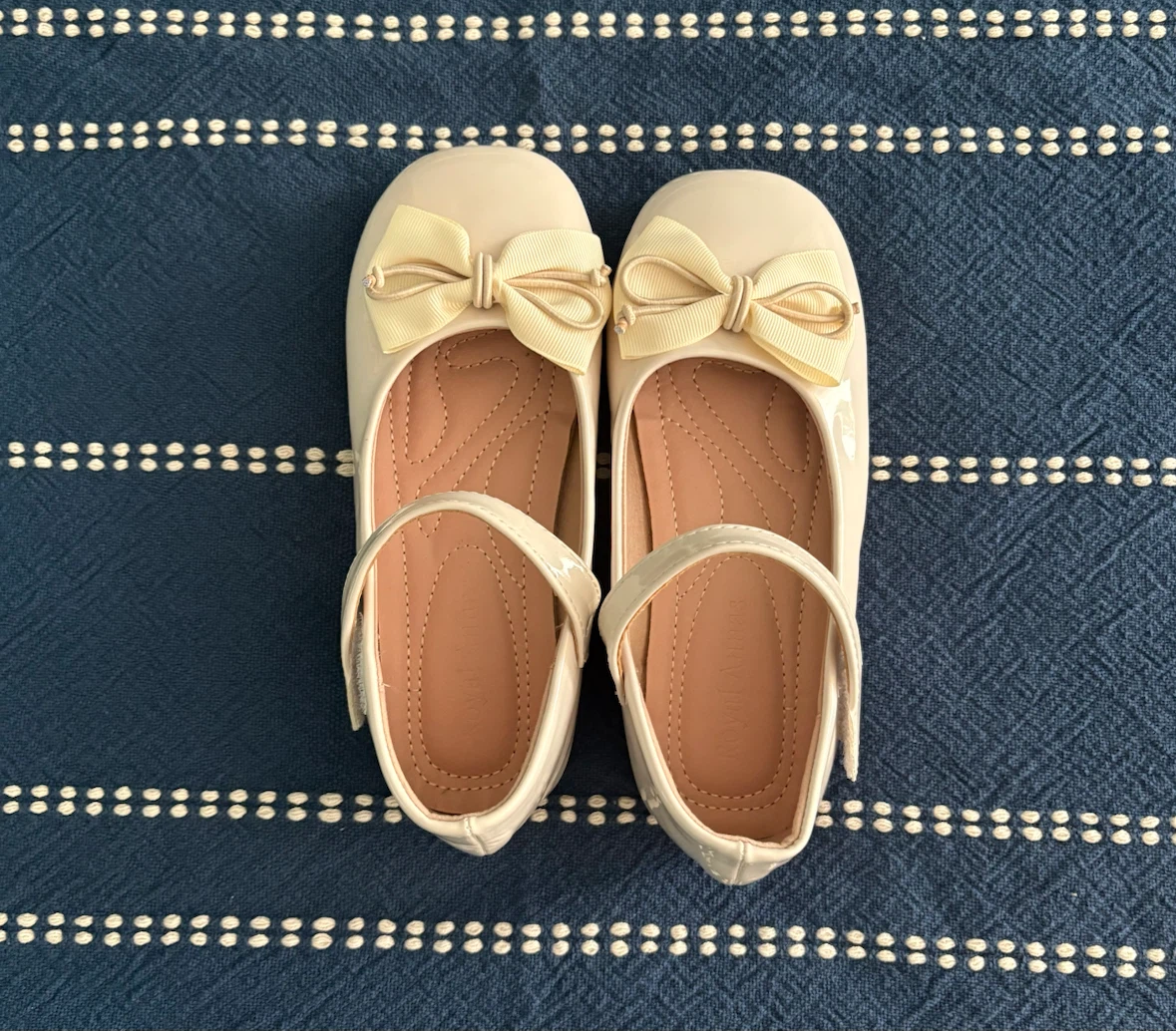 Cream Bow Mary Jane Shoes