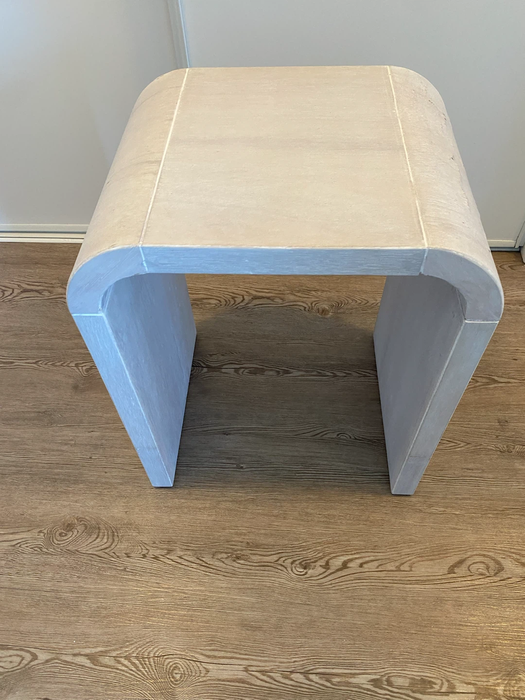 Modern Curved Wooden Side Table - photo 2