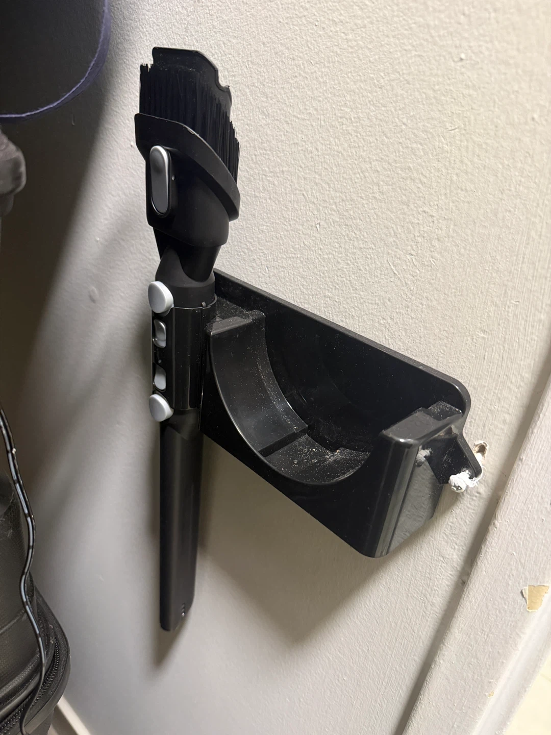 Hoover Cordless Stick Vacuum - photo 2