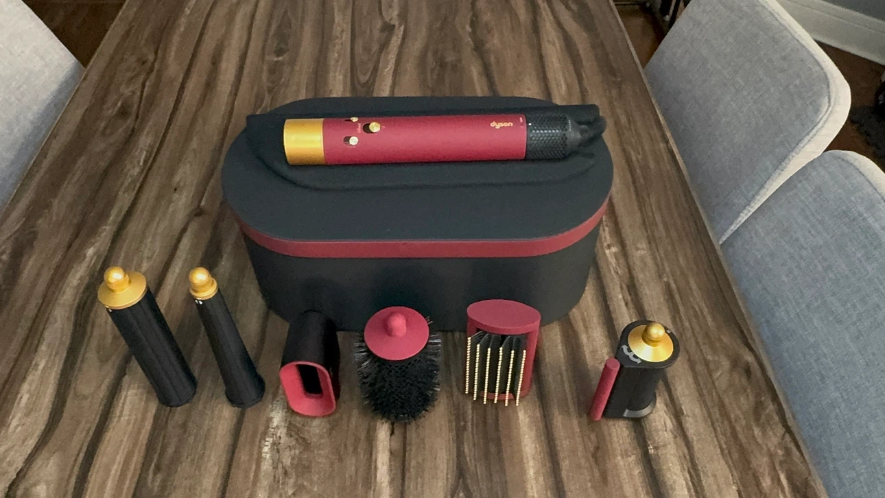 Dyson Airwrap i.d. Red Velvet & Gold - New Open Box - photo 2