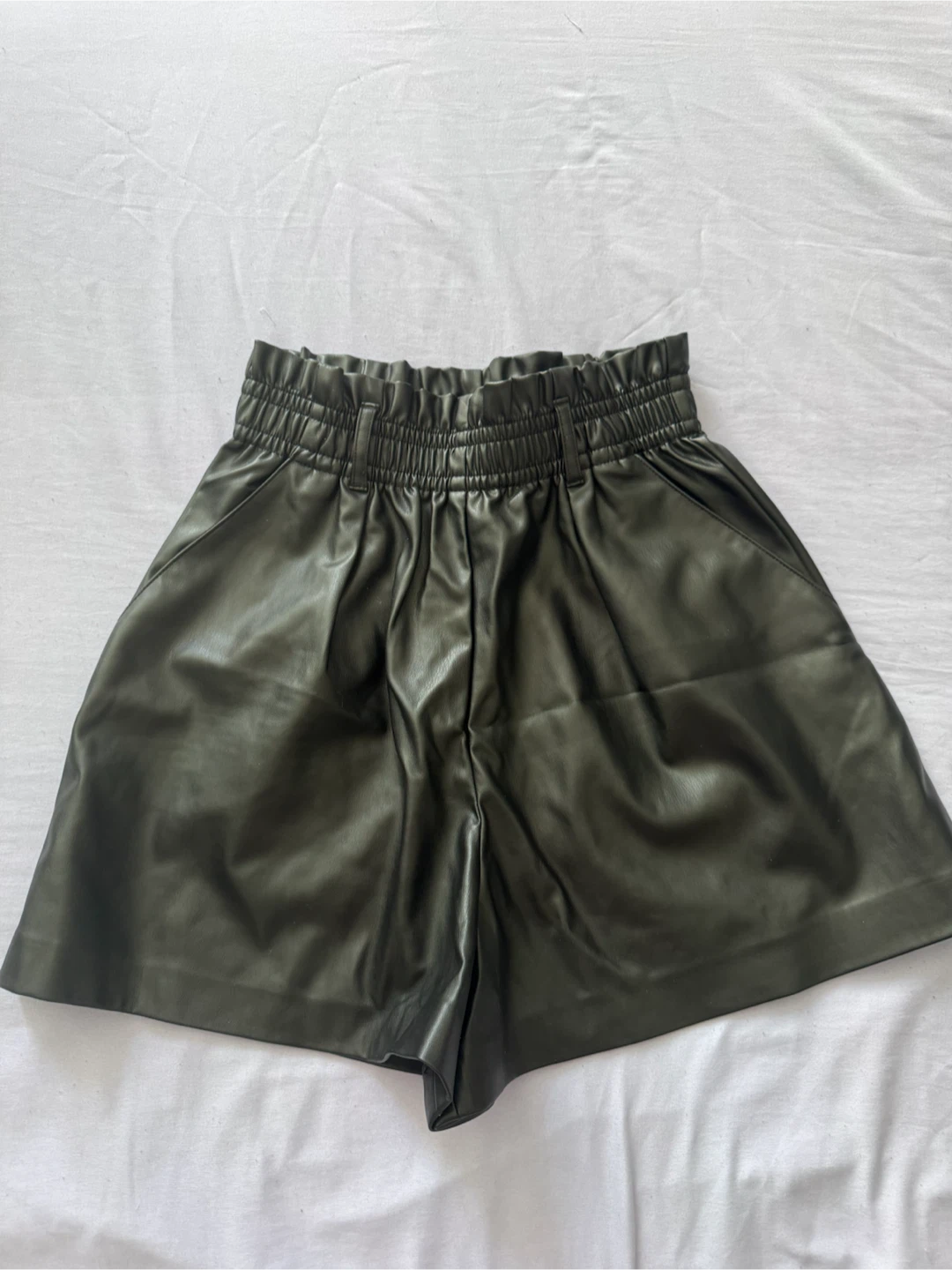 Zara Faux Leather Shorts Black - photo 3