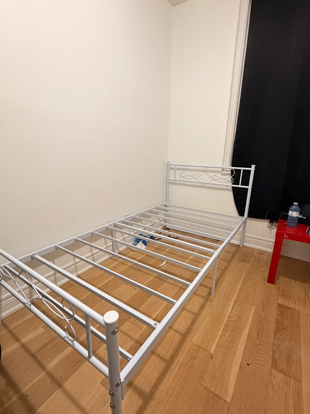 White Metal Twin Bed Frame with mattress - photo 3