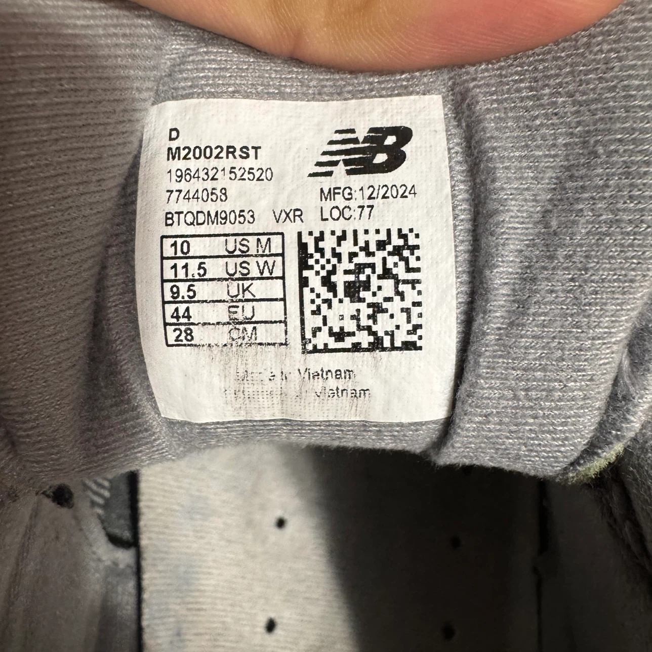 New Balance 2002R Grey Running Shoes Size 10 US - photo 2
