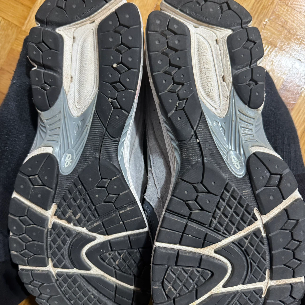 New Balance 2002R Grey Running Shoes Size 10 US - photo 5