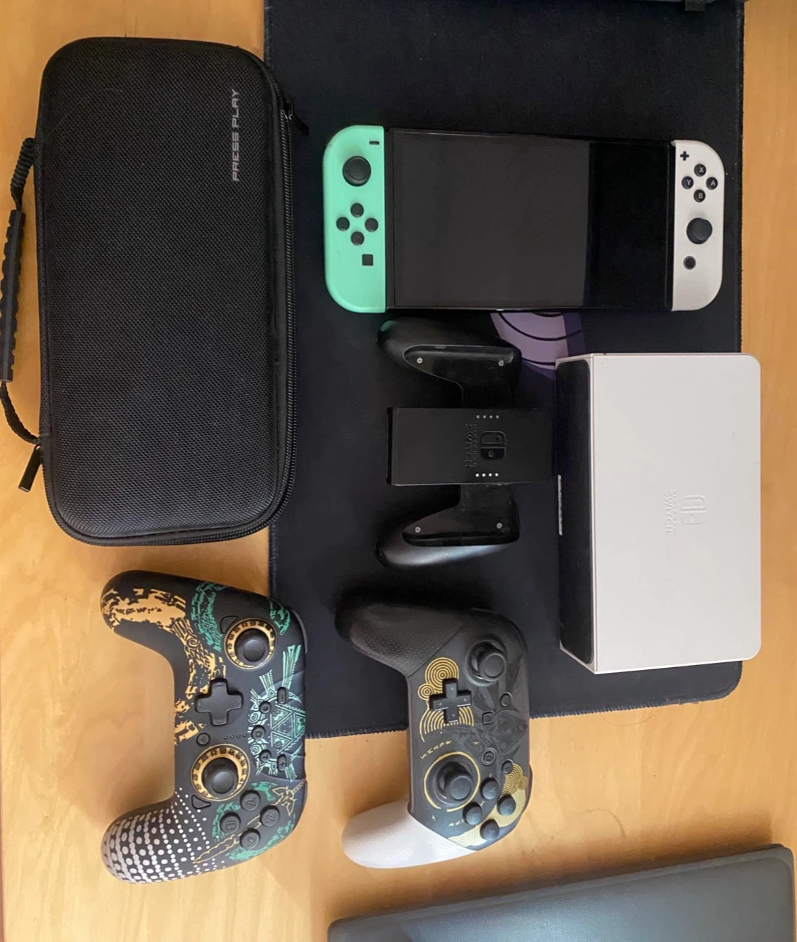 Nintendo Switch OLED Console Bundle ( Price is negotiable )