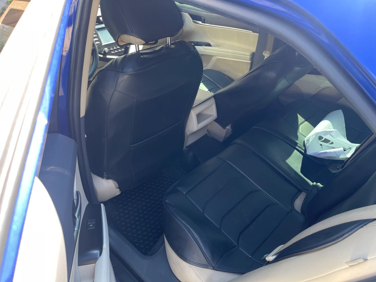 Blue Toyota Camry LE - photo 2