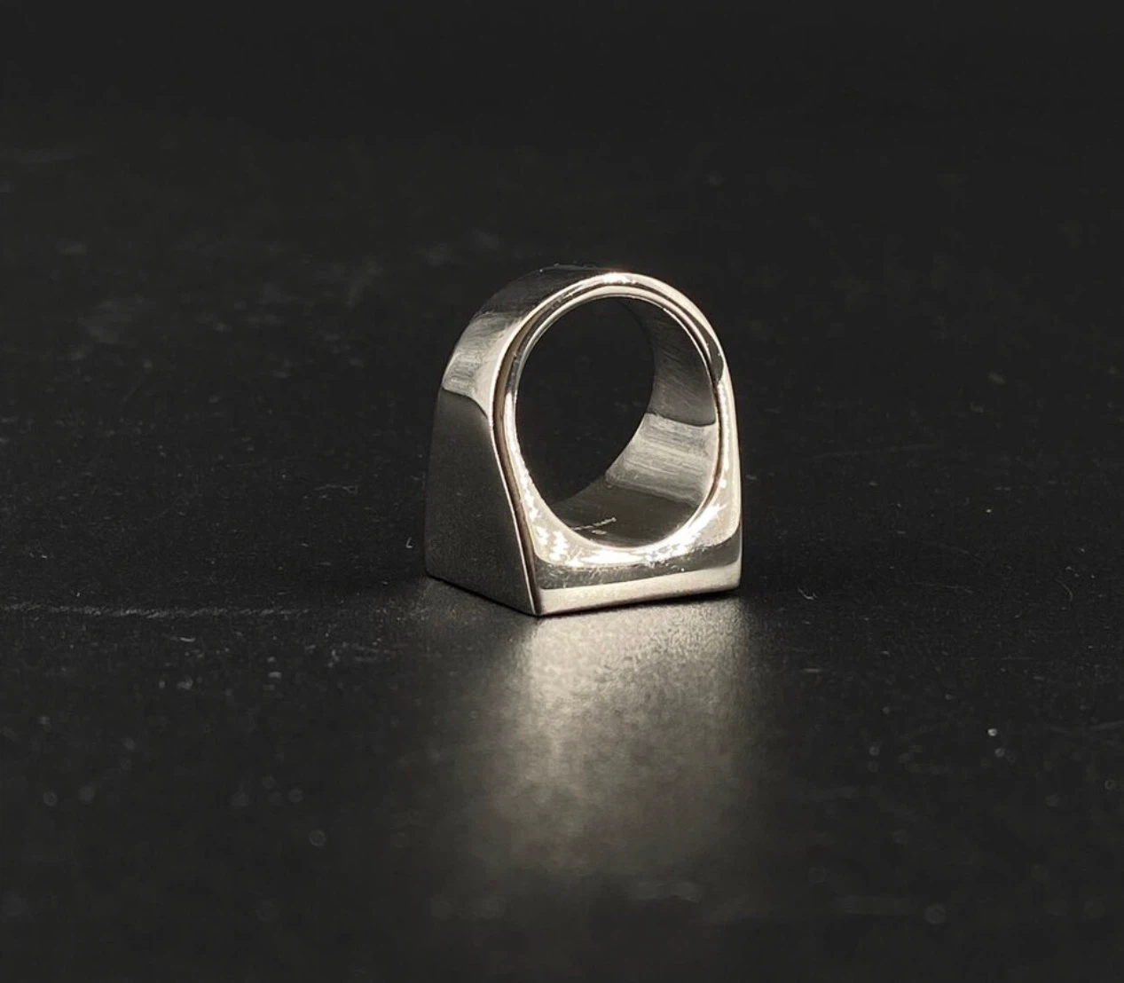 Acne Studios Silver Smile Face Signet Ring S 6.5 - photo 3