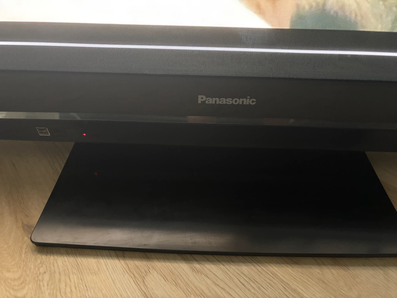 Panasonic Viera Flat Screen TV - photo 2