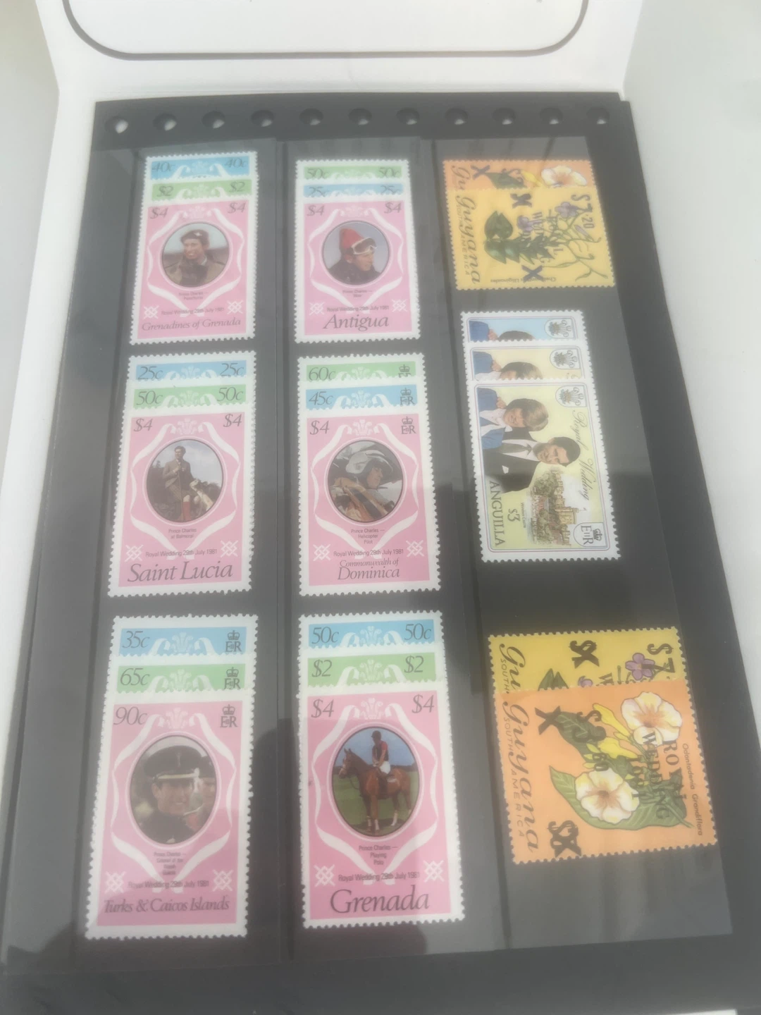 The Royal Wedding 1981 Commemorative Souvenir Stamp Sets - photo 2