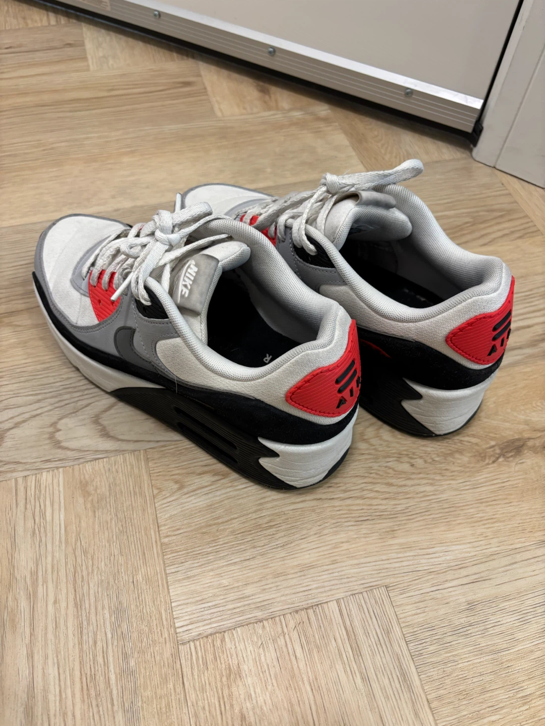 Nike Air Max 90 Sneakers Size 9 - photo 3
