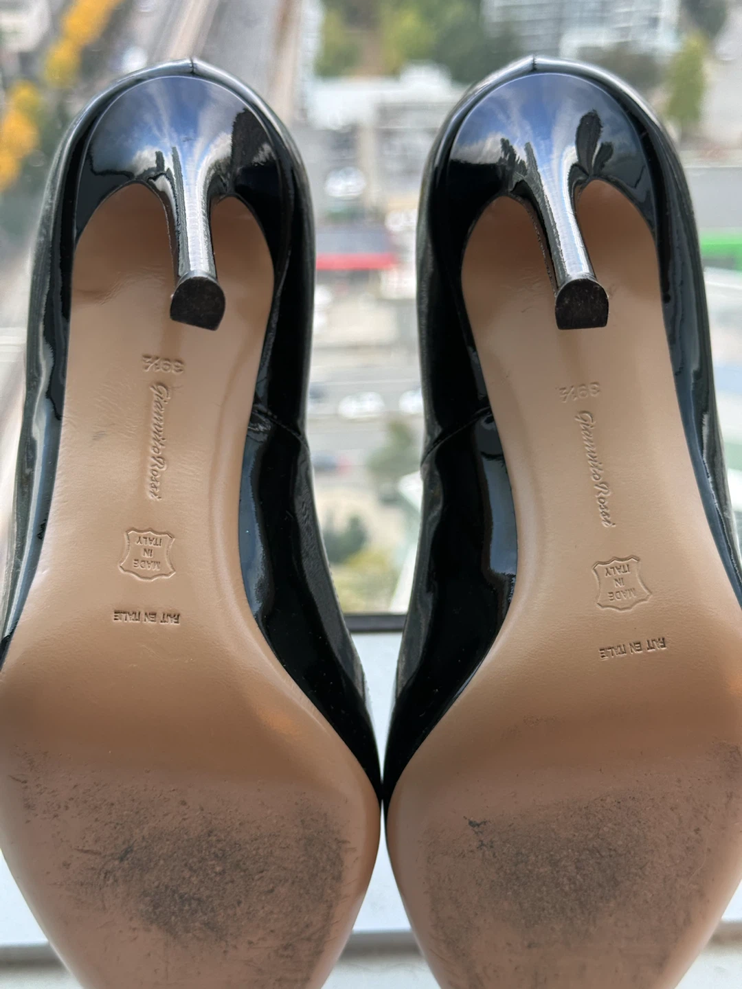 Gianvito Rossi 105 Black Patent Heels (39.5) - photo 4