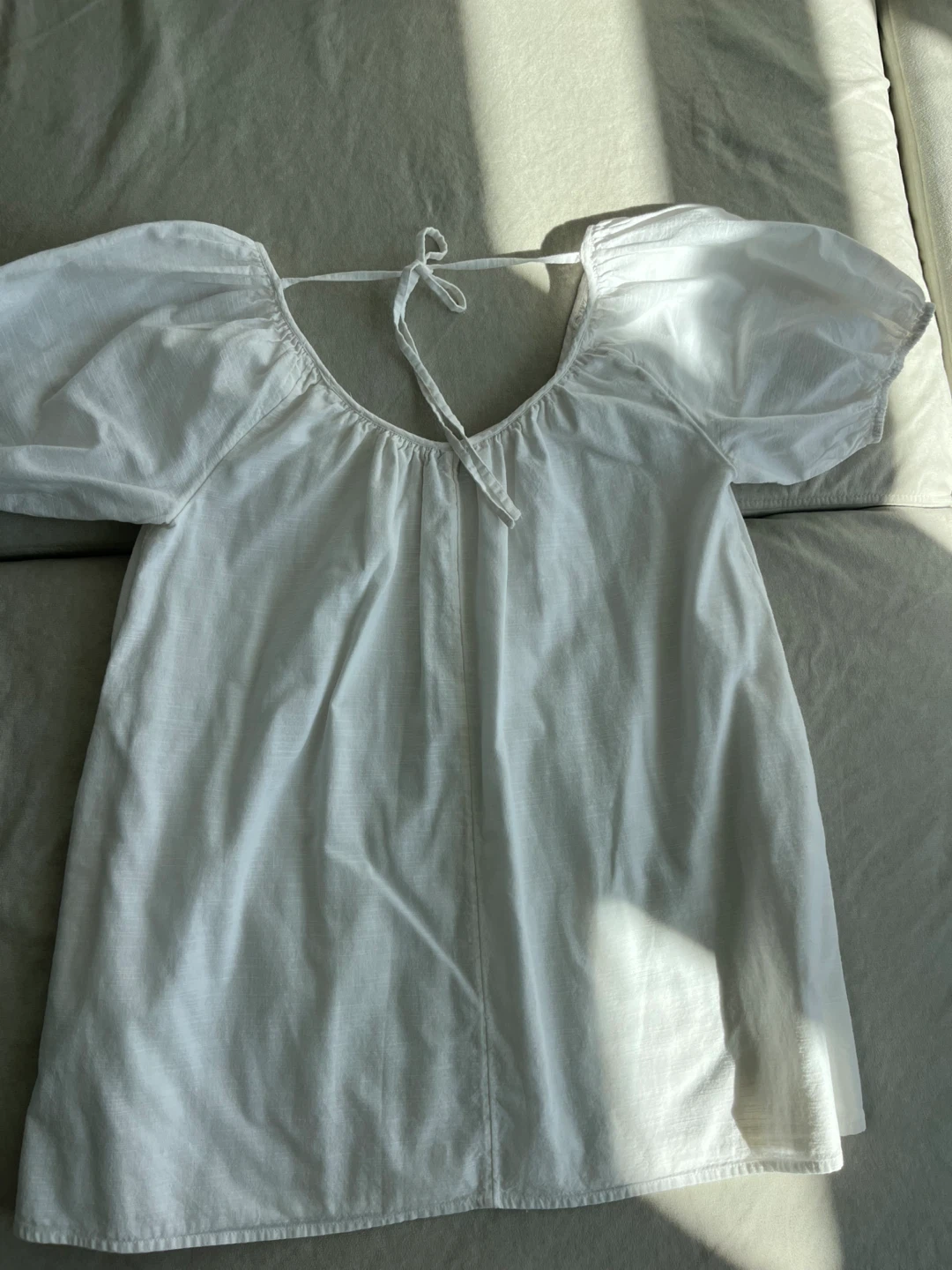 Urban Outfitters White Mini Dress with ruffled sleeves - photo 5