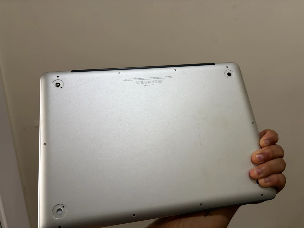 Apple MacBook Pro Laptop - photo 3