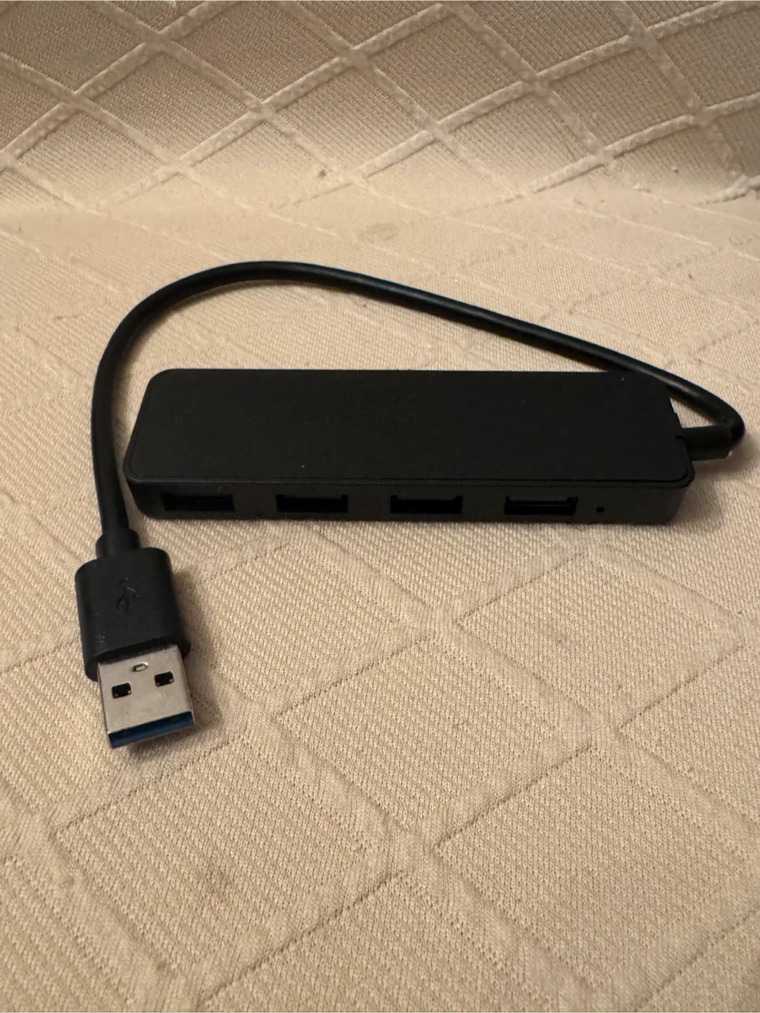 USB 3.0 4-Port Super Speed Hub - photo 2