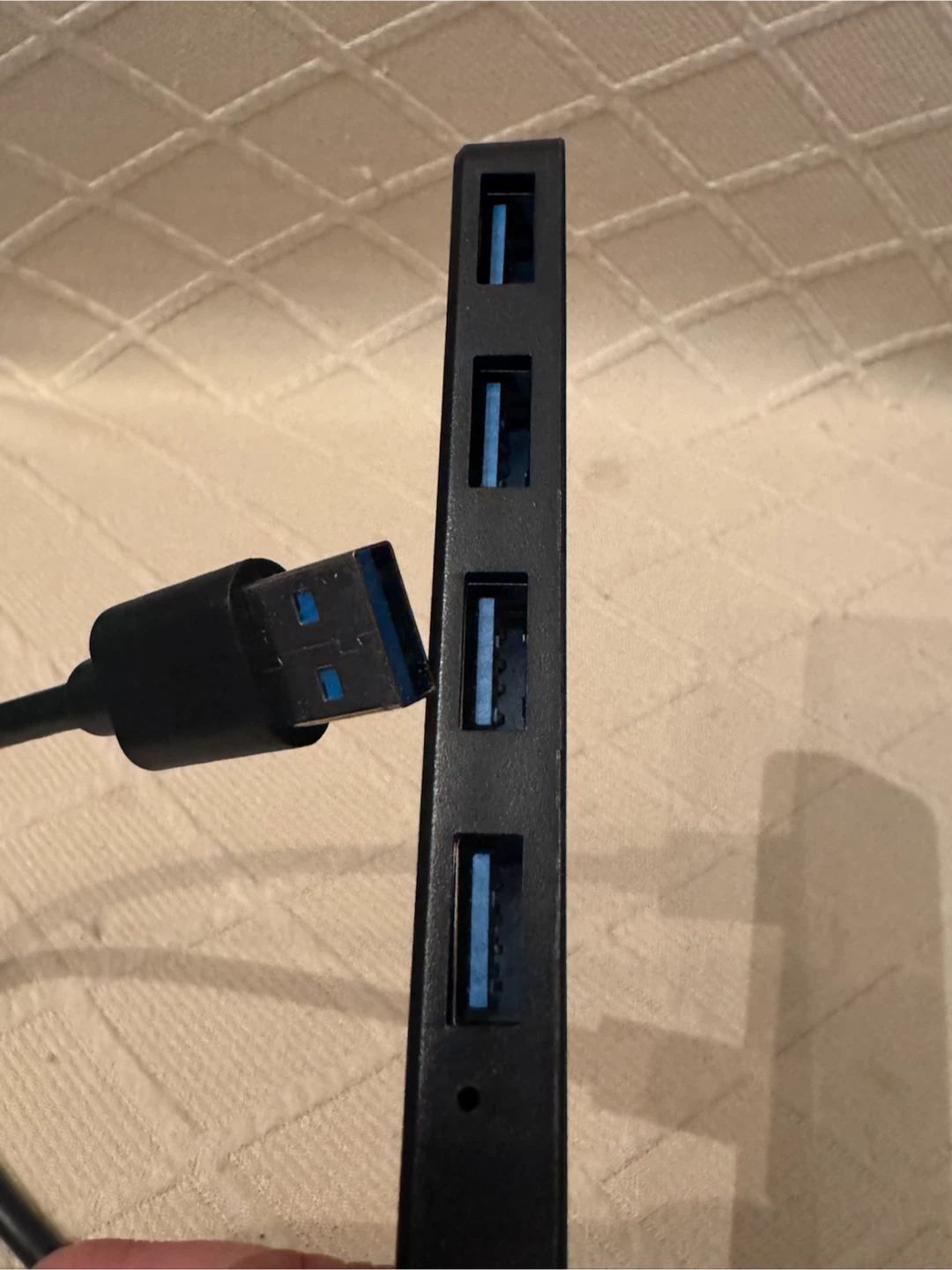 USB 3.0 4-Port Super Speed Hub - photo 3