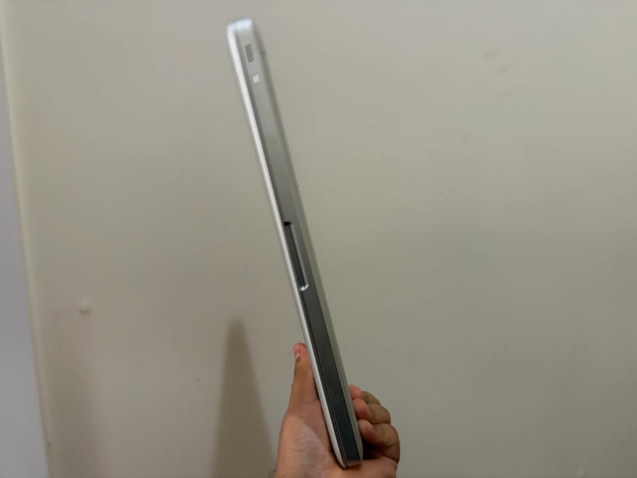 Apple MacBook Pro 13-inch - photo 3