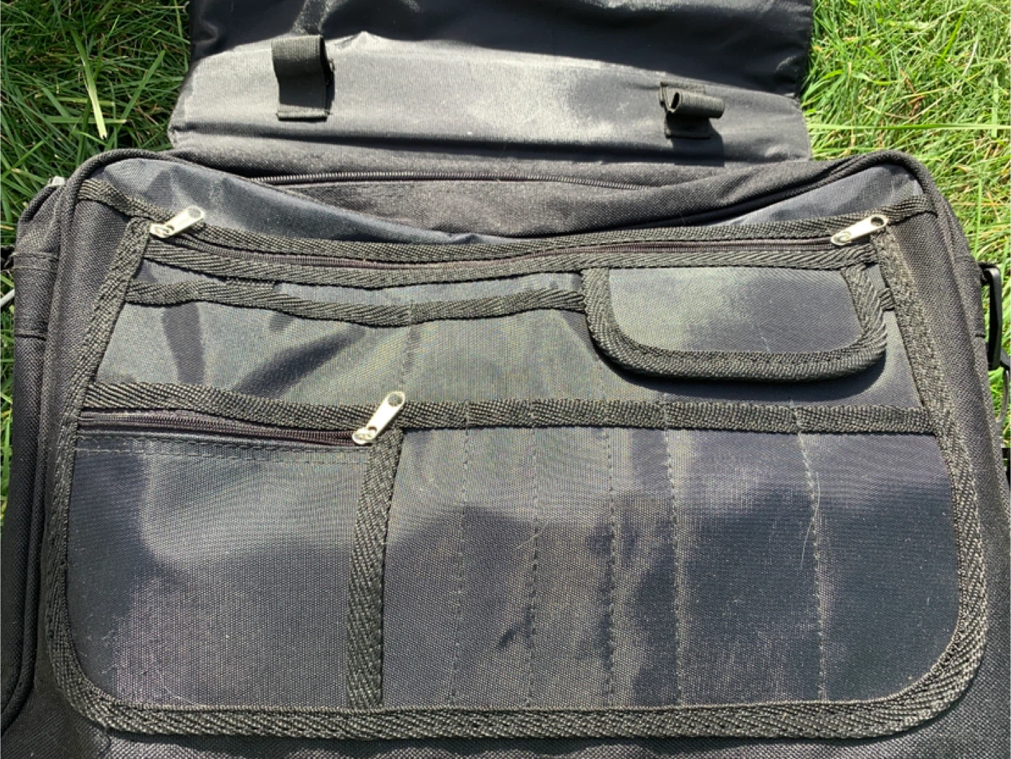 FREE: Black Briefcase Messenger bag. - photo 2
