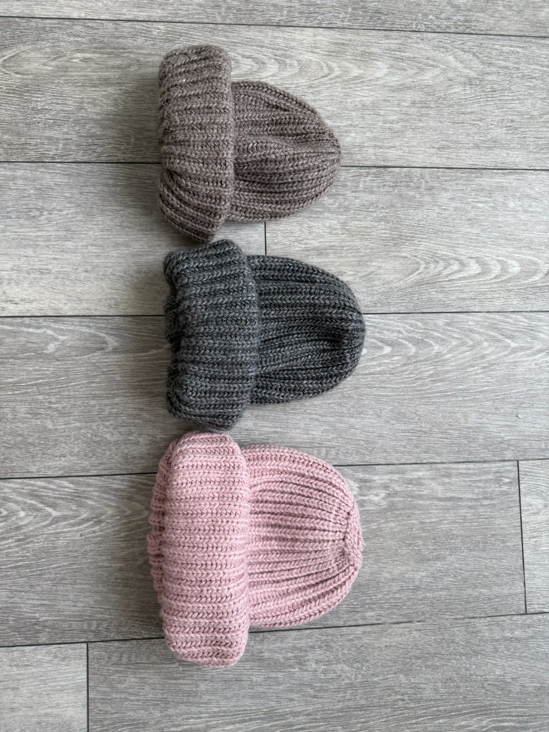 Set of 3 Ribbed Knit Beanie Hats