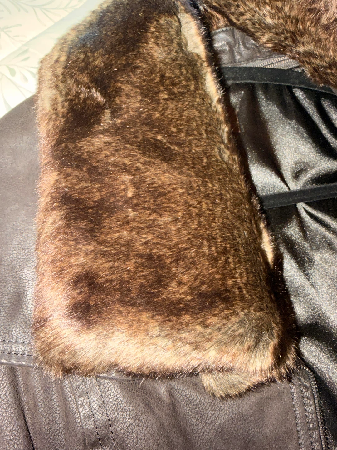 Danier Leather Jacket with  Fur Collar - photo 2