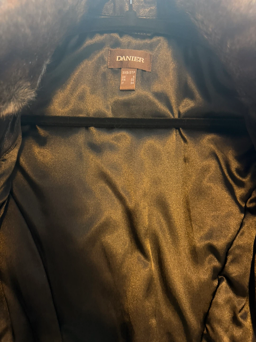 Danier Leather Jacket with  Fur Collar - photo 3