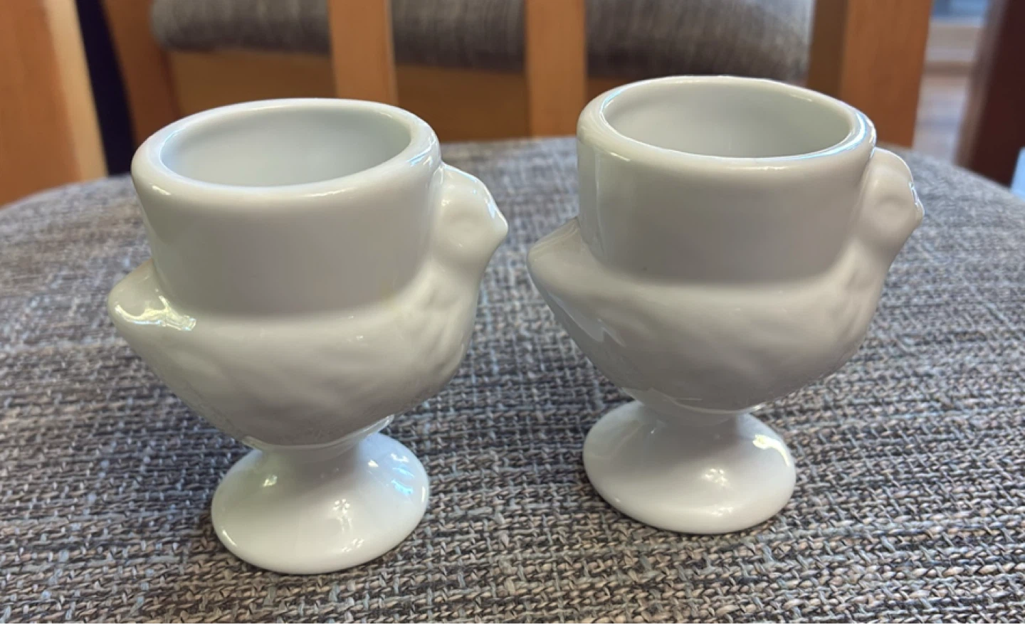 Two white ceramic bird egg cups - photo 2