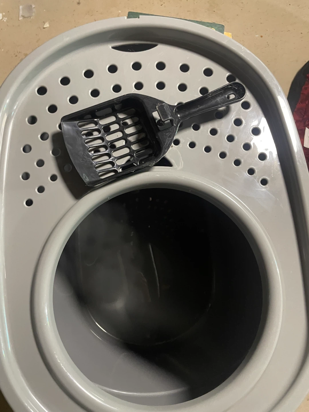 Amazon Basics Top Entry Oval Cat Litter Box - photo 3