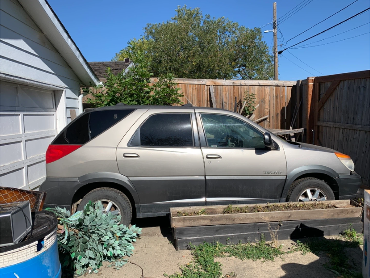 2002 Grey Buick Rendezvous.Parts only.