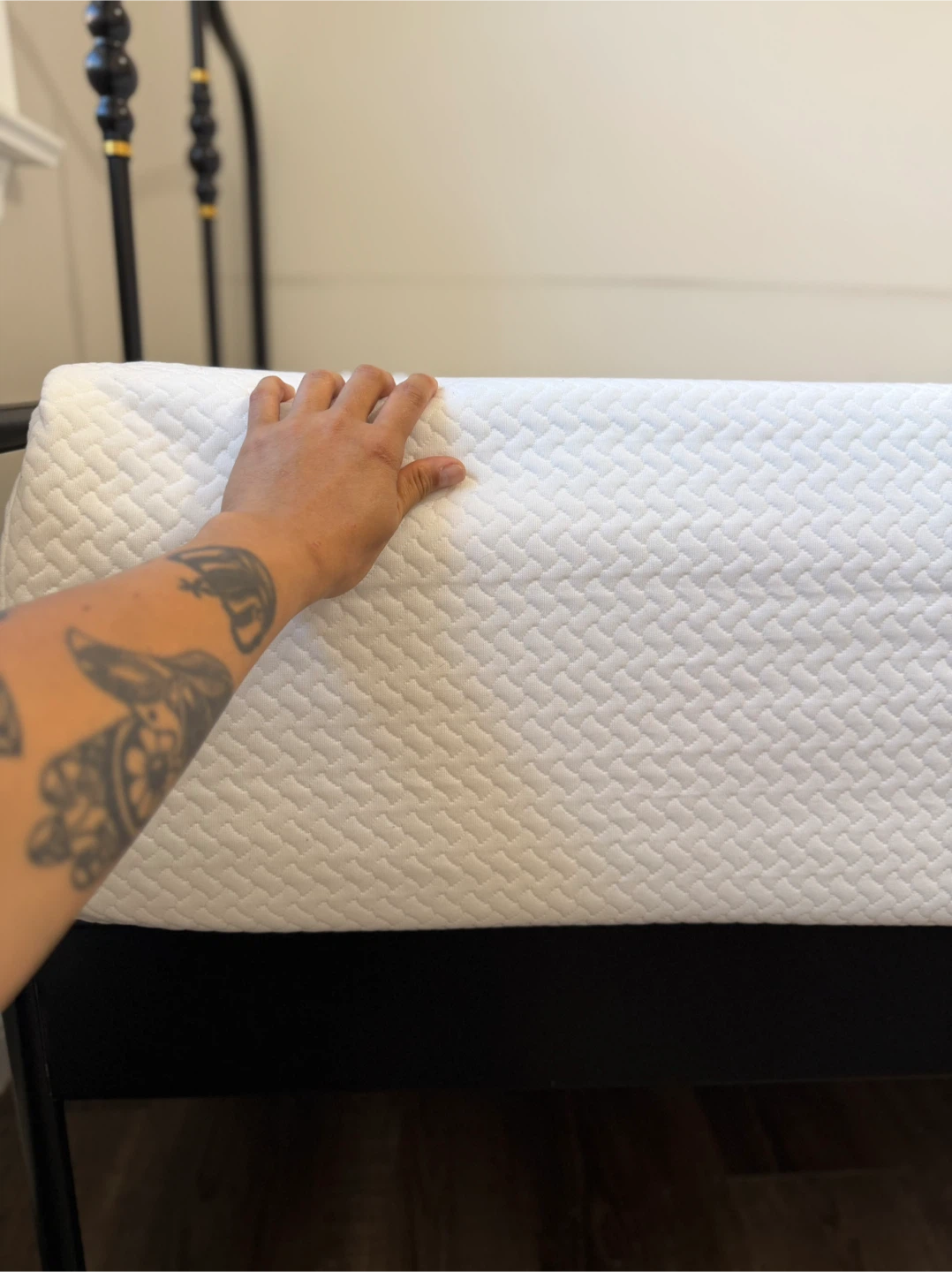Single Metal Bed Frame with Mattress - photo 2
