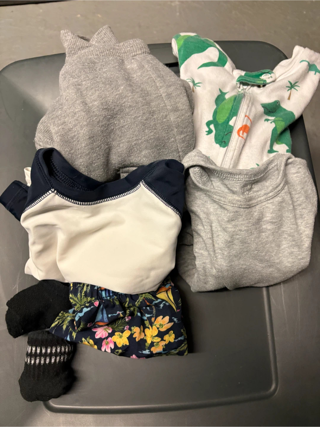Large Bundle of Baby Boy Clothing 6m-12m - photo 2