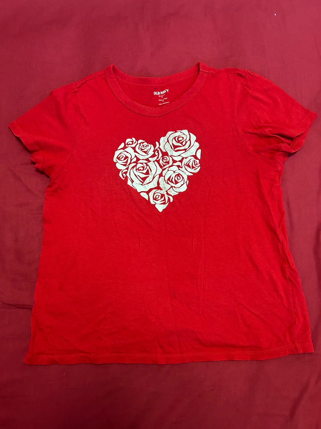 Old Navy red rose heart t-shirt
