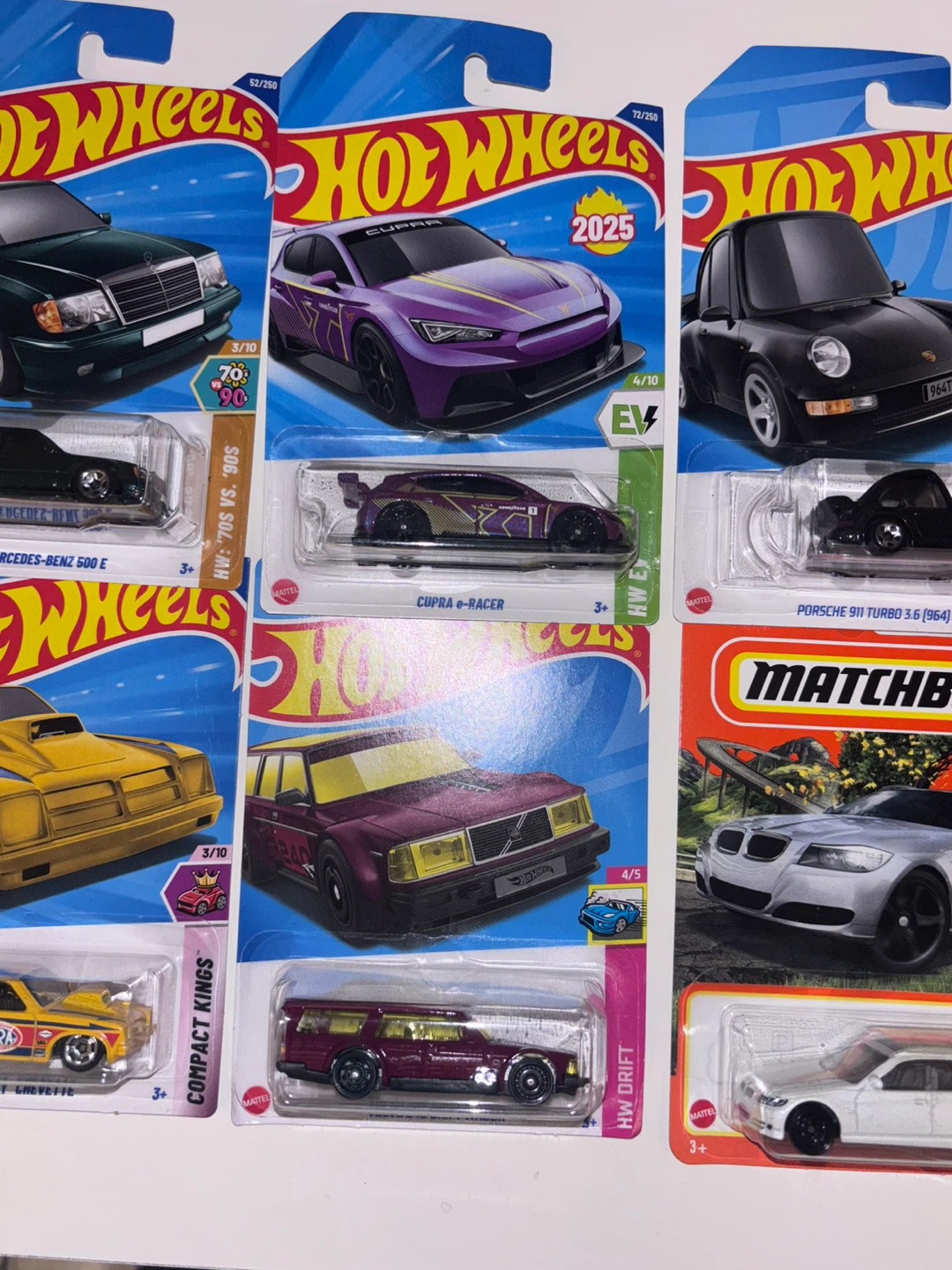 Set of 9 Hot Wheels and Matchbox Die-Cast Cars - photo 3