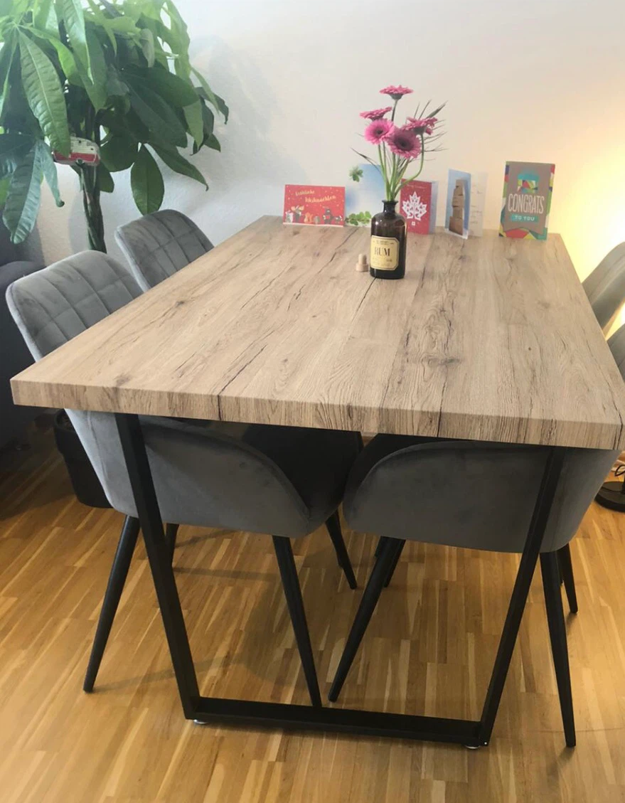 Refreshed table with peel & stick rolls. - photo 2