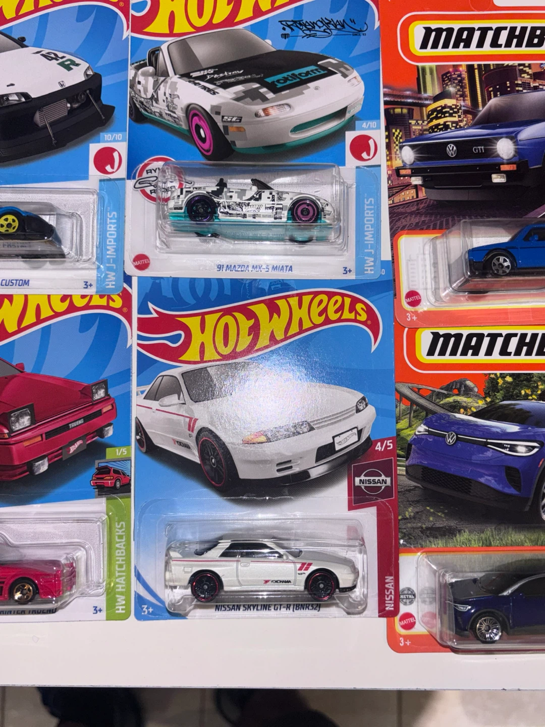 Collection of 10 Hot Wheels and Matchbox Diecast Cars - photo 4