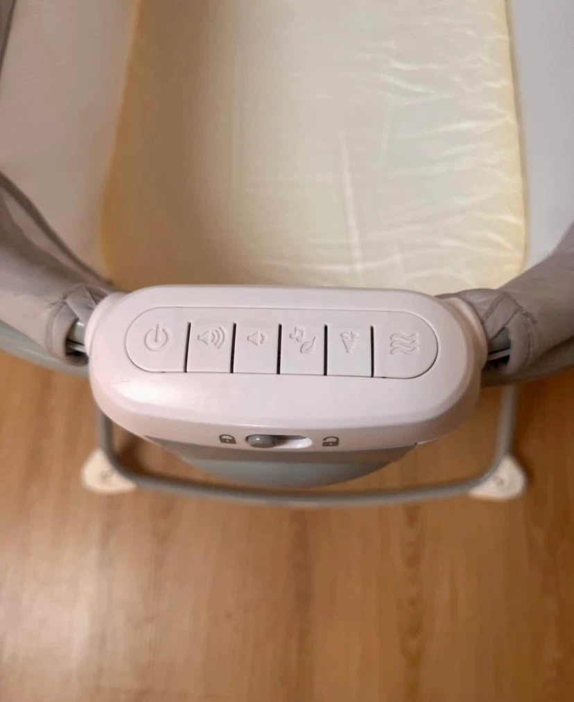 Fisher-Price Soothing Bassinet - photo 3